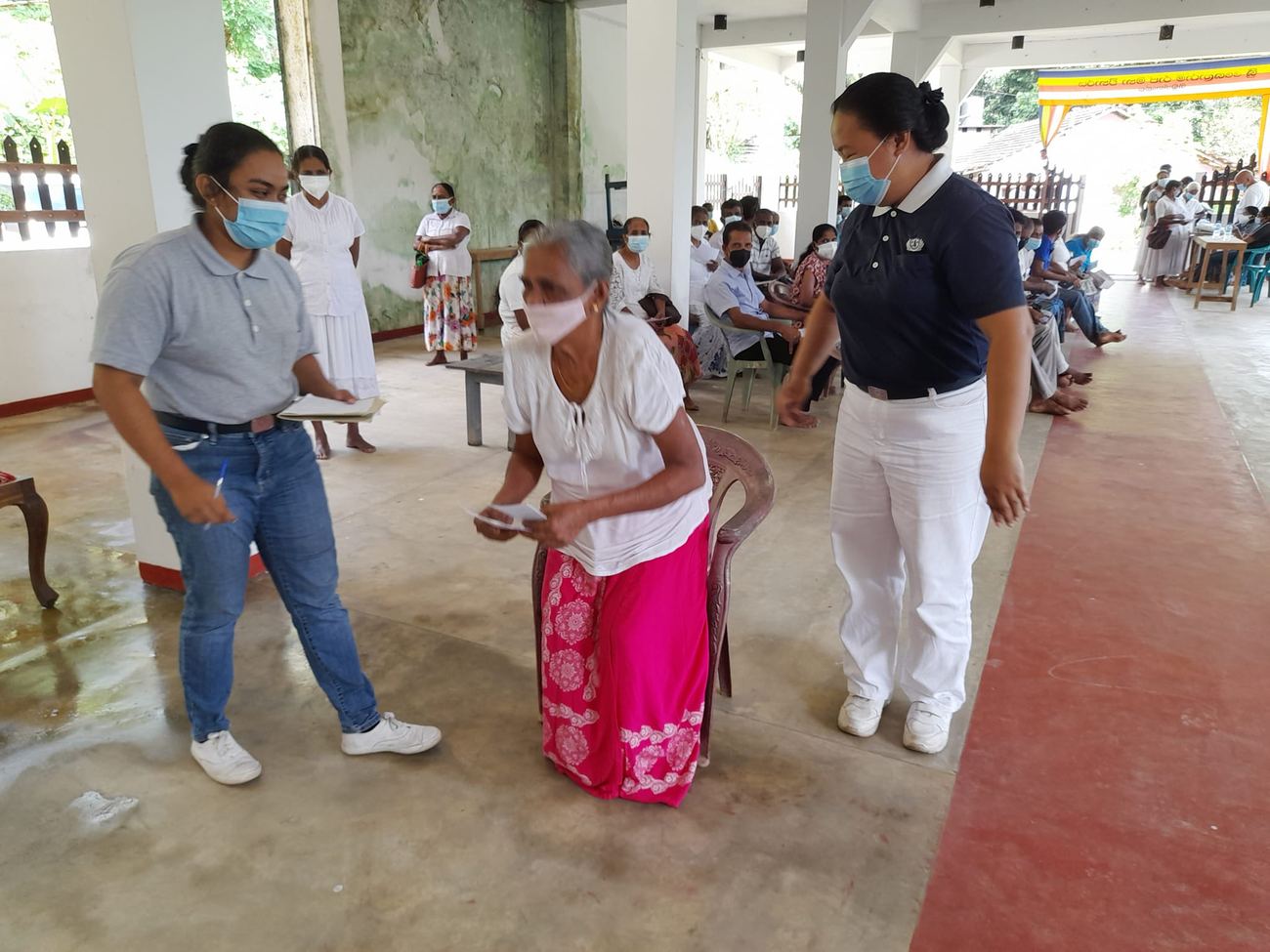 Niunhella eye care clinic patient support and registration